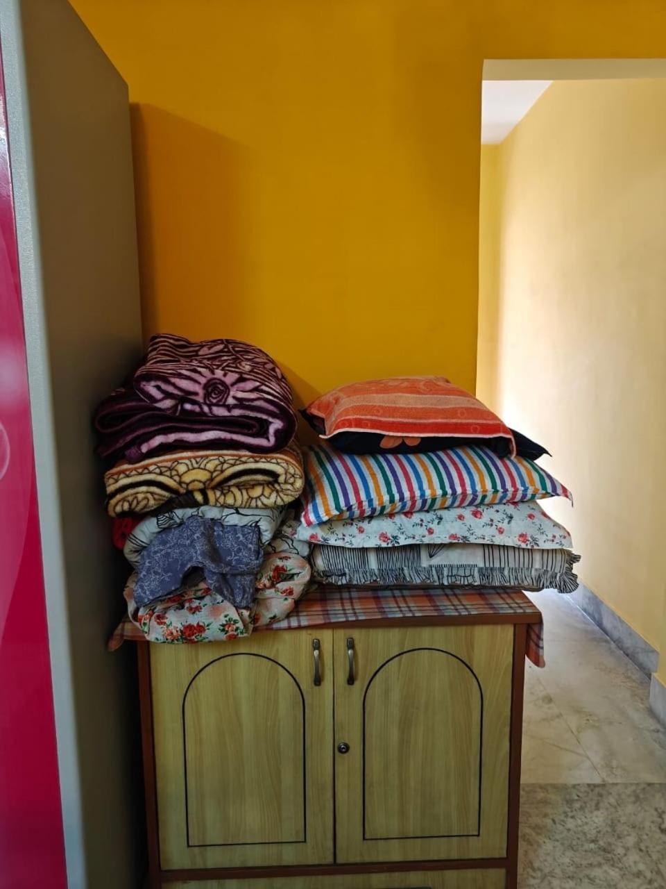 Apartment 4 Bedroom 3 Bathroom Fully Ac Private Flat Up To 14 People Kolkata
