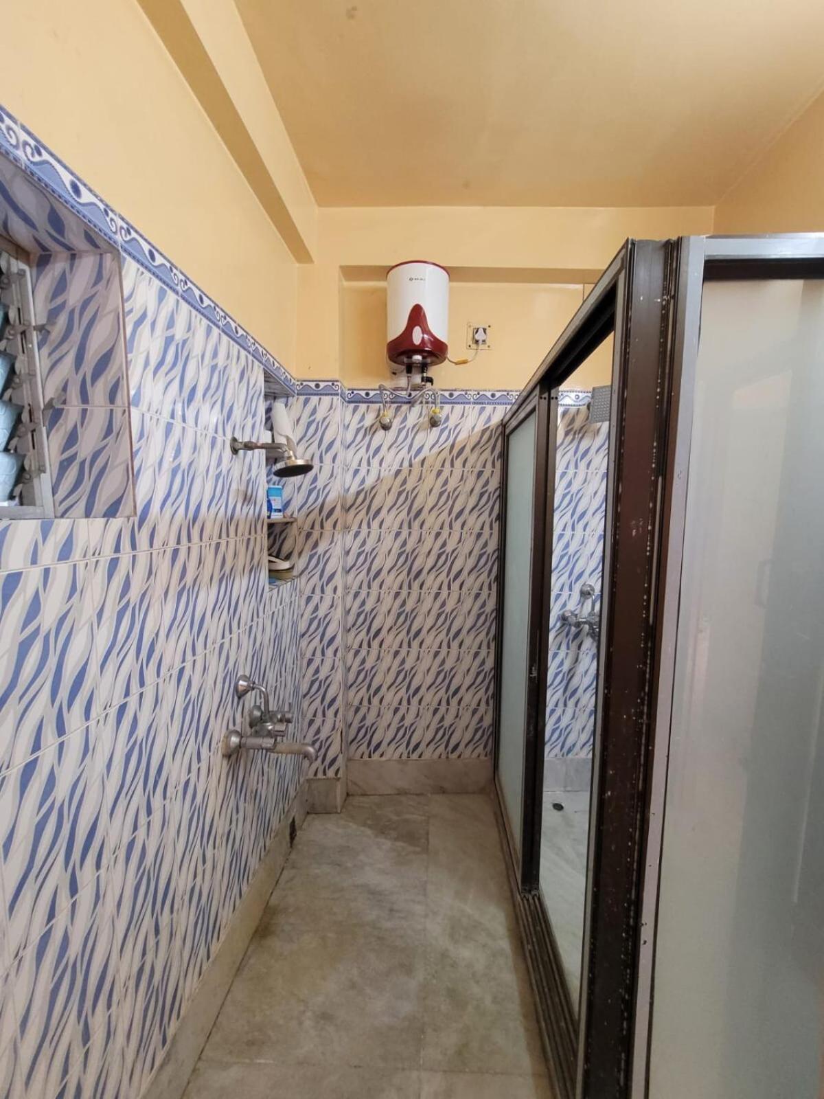 4 Bedroom 3 Bathroom Fully Ac Private Flat Up To 14 People Apartment Kolkata