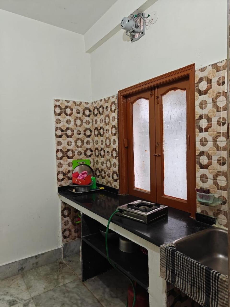 4 Bedroom 3 Bathroom Fully Ac Private Flat Up To 14 People * Kolkata