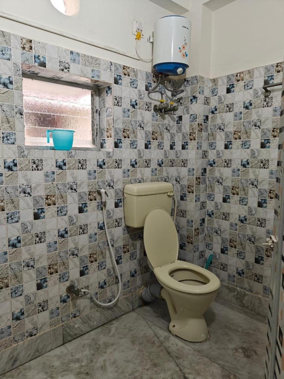 4 Bedroom 3 Bathroom Fully Ac Private Flat Up To 14 People * Kolkata